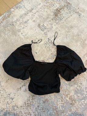 Zara puff sleeve top never worn! Size s